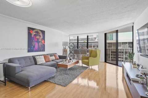 1901 Brickell Ave, Miami, FL 33129