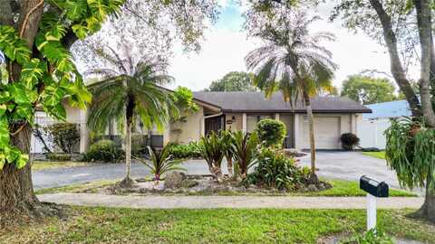 10410 SW 50th Pl, Cooper City, FL 33328