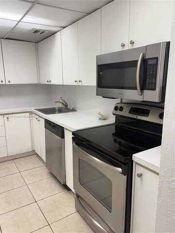 undefined, North Miami, FL 33181