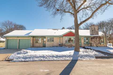 10425 W Auer Ave, Wauwatosa, WI 53222