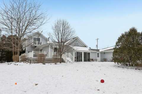 2707 59th Dr, Union Grove, WI 53182