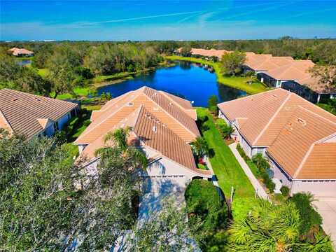 8310 TARTAN FIELDS CIRCLE, LAKEWOOD RANCH, FL 34202