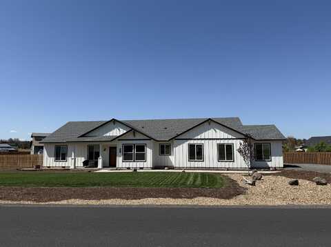 3956 NW 39th Drive, Redmond, OR 97756