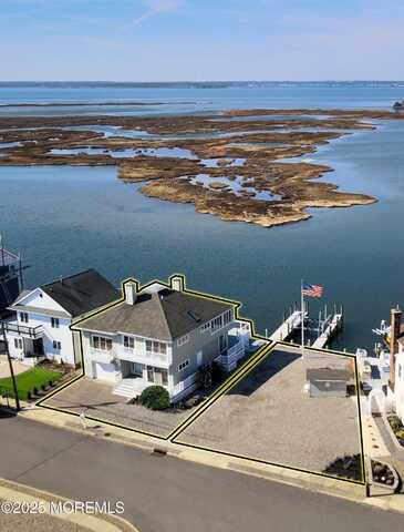 495 Boca Raton Drive, Lavallette, NJ 08735