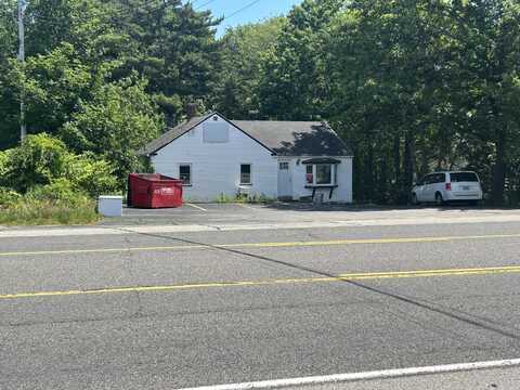 223 Post Road, Wells, ME 04090