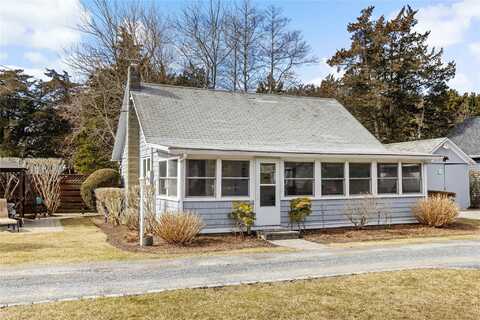43 Phyllis Lane, Jamesport, NY 11947