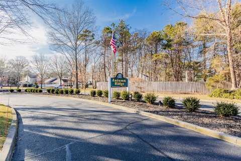 166 Dari Drive, Holbrook, NY 11741