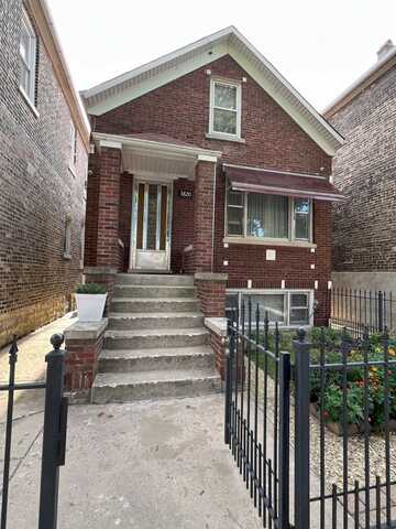 3820 S Honore Street, Chicago, IL 60609