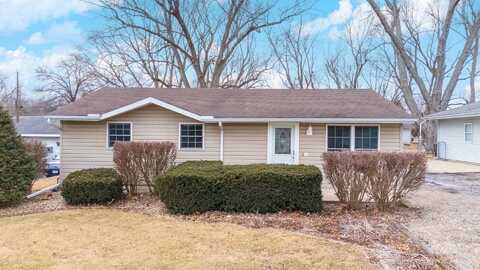 8164 Pine Avenue, Downs, IL 61736