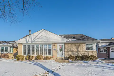 8901 N Elmore Street, Niles, IL 60714