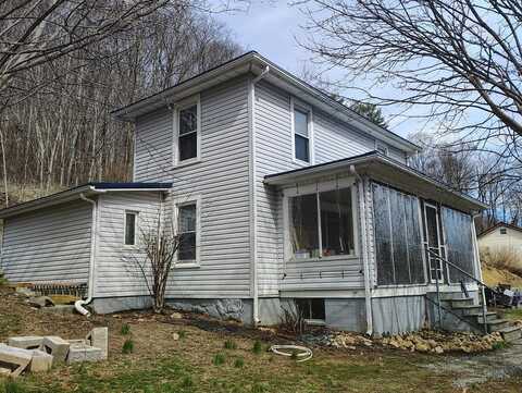 7083 Abbs Valley Road, BLUEFIELD, VA 24605