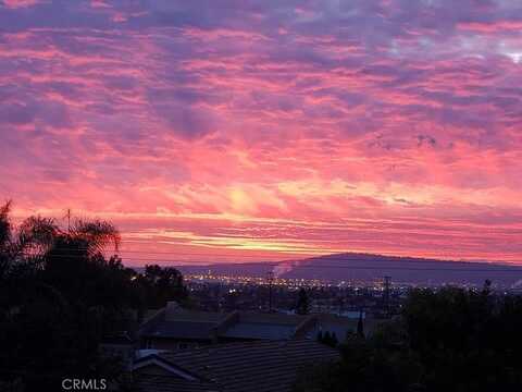 2268 Rose Avenue, Signal Hill, CA 90755