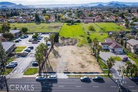 405 W Merrill Avenue, Rialto, CA 92376