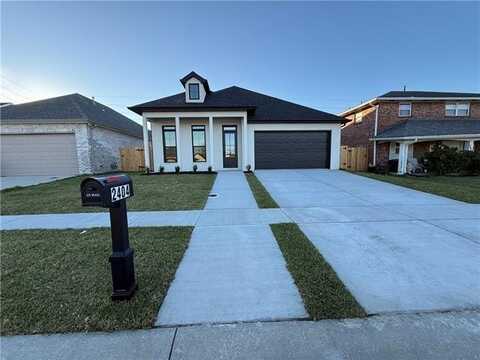 2404 PIRATE Drive, Chalmette, LA 70043