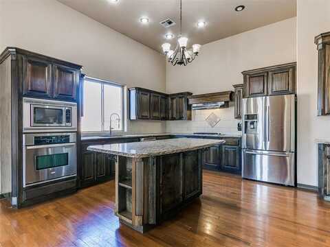 9317 NW 133rd Court, Yukon, OK 73099