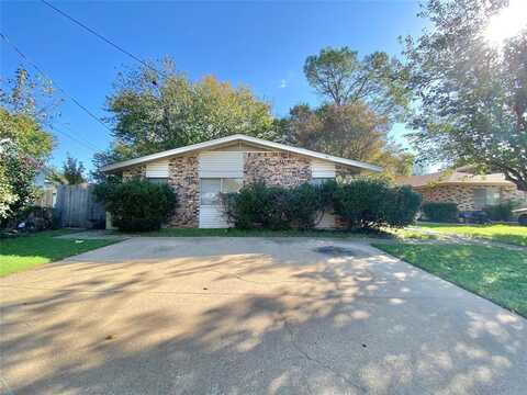 703 N Oak Street, Arlington, TX 76011