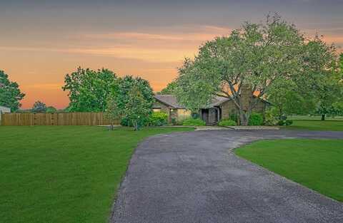 9577 Vail Eton Drive, Pilot Point, TX 76258