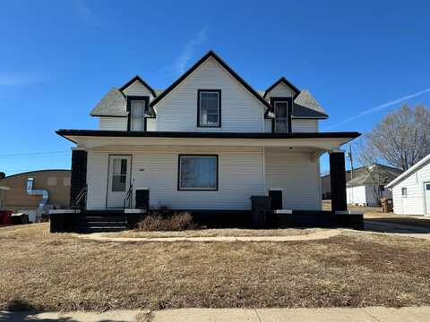 118 S 4th St, Howells, NE 68641