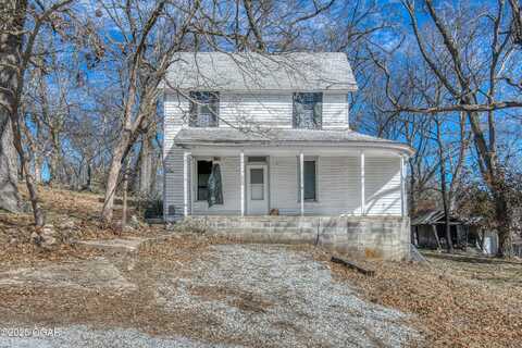 809 Cleveland Street, Seneca, MO 64865