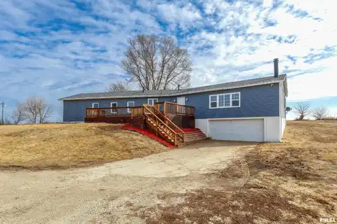 245 N 1800th Avenue, Coal Valley, IL 61240