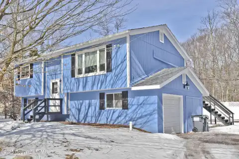 5005 Holiday Drive, Pocono Summit, PA 18346