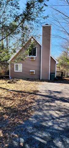 7176 Robinwood Drive, Tobyhanna, PA 18466