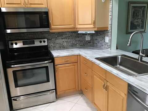 7500 NW 1st St, Margate, FL 33063