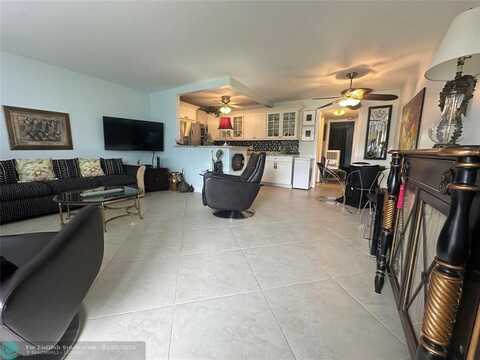 148 Oakridge K, Deerfield Beach, FL 33442