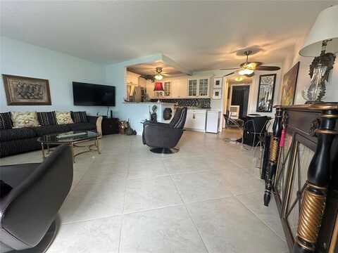 148 Oakridge K, Deerfield Beach, FL 33442