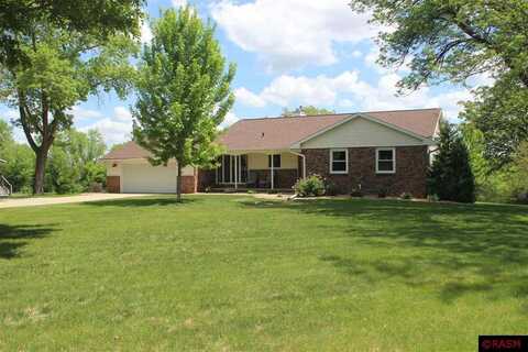 1010 Highland Drive, Blue Earth, MN 56013