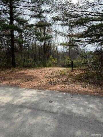 8438 JORDAN Road, Grand Blanc, MI 48439