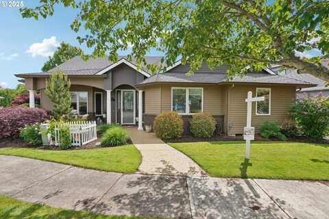 2516 MERIDIAN CT, Woodburn, OR 97071