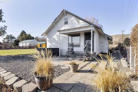 2355 NE MARKET ST, Madras, OR 97741