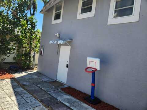 419 S J Street, Lake Worth, FL 33460