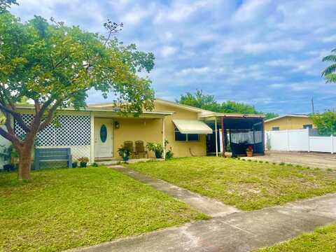 913 S 11th Street, Lantana, FL 33462