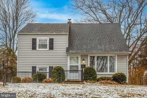 33 ROBARTS DRIVE, PHOENIXVILLE, PA 19460