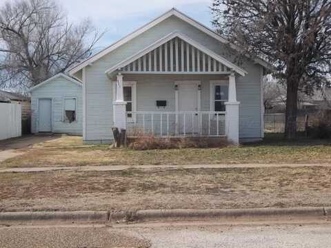 311 N Bowie Avenue, Tulia, TX 79088