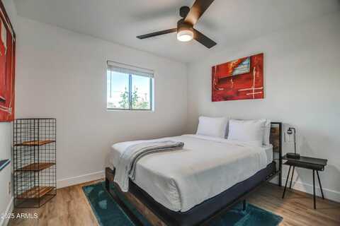 7907 E LATHAM Street, Scottsdale, AZ 85257