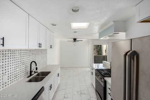 6767 N 7TH Street, Phoenix, AZ 85014