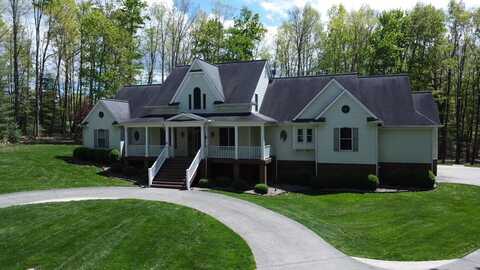 105 OLD CARRIAGE LANE, DANIELS, WV 25832
