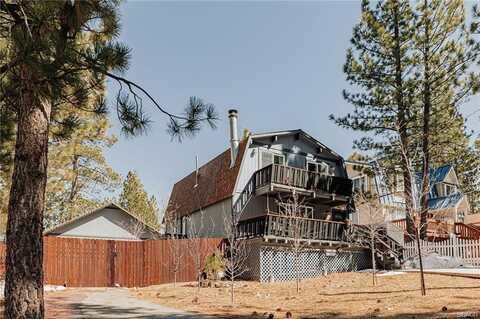 40138 Hillcrest Drive, Big Bear Lake, CA 92315