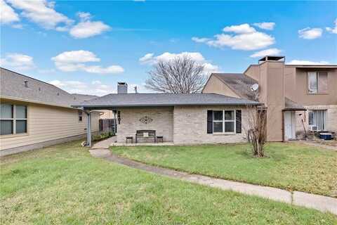 2401 De Lee Street, Bryan, TX 77802