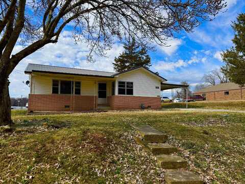 76 Spring Street, Melbourne, AR 72556