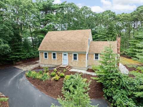 216 Poponessett Road, Cotuit, MA 02635