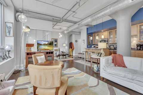 221 N Front Street, Columbus, OH 43215