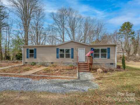 105 Eade Road, Hendersonville, NC 28792