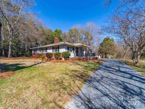 17118 Frog Pond Road, Oakboro, NC 28129