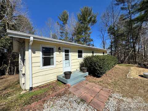 115 Elliot Ridge Lane, Hendersonville, NC 28792