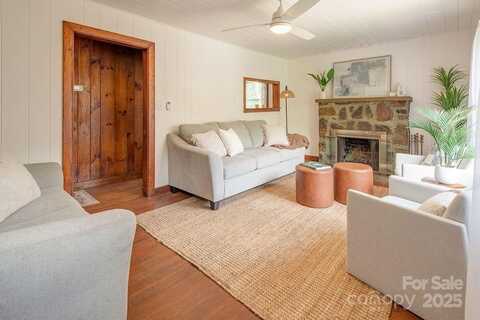 28 Robindale Avenue, Asheville, NC 28801