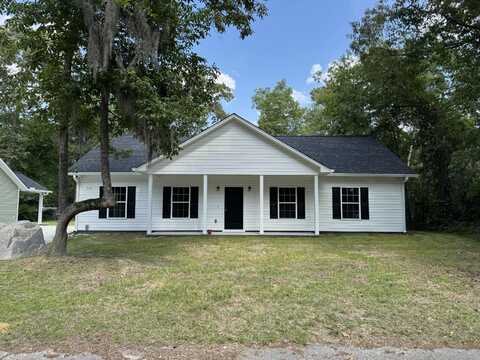 215 Middleton Street, Eutawville, SC 29048